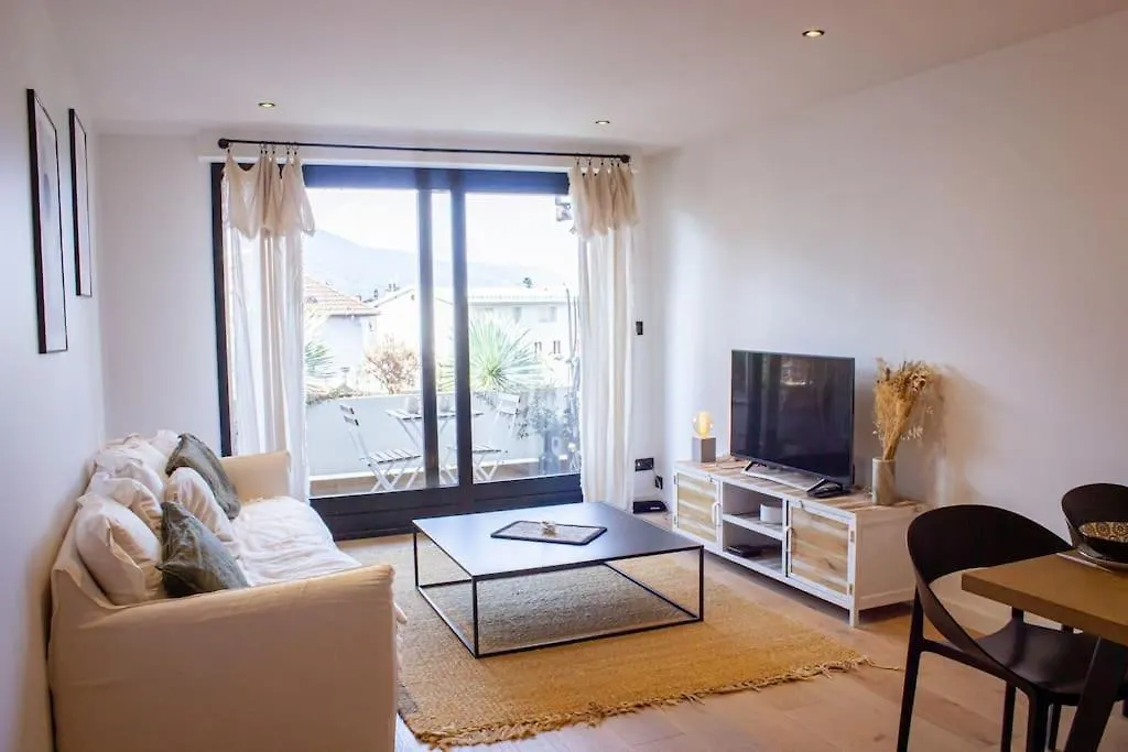 Le Coquillage - Balcon & Parking contacts